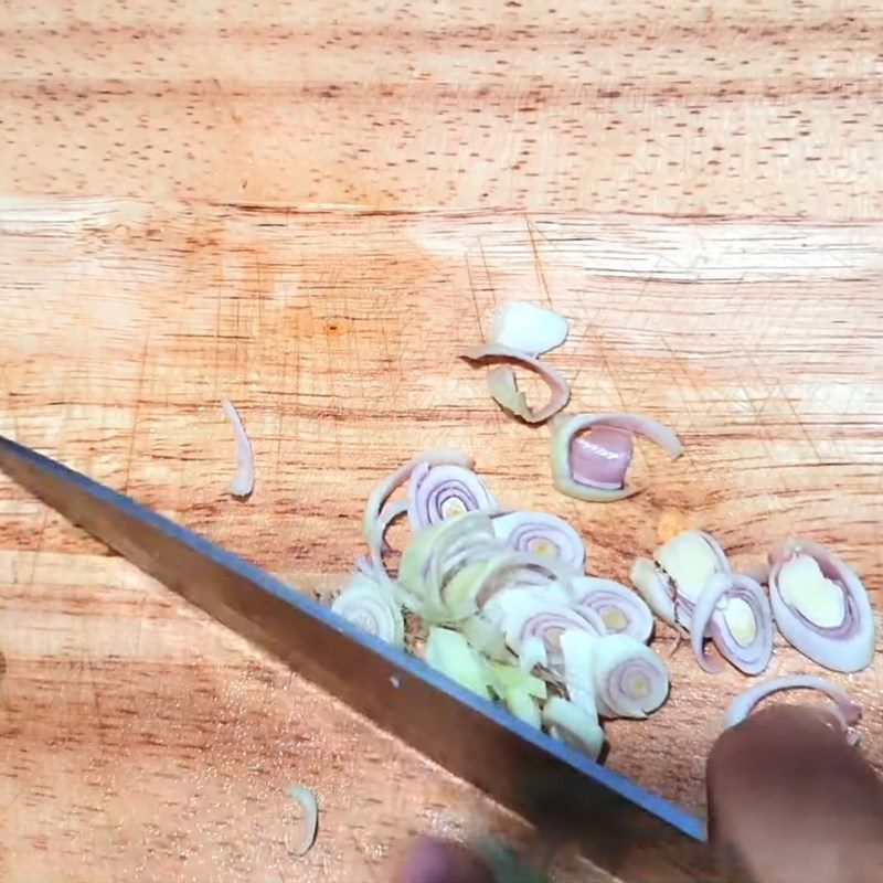 Step 2 Prepare the remaining ingredients Beef with lemongrass and pineapple