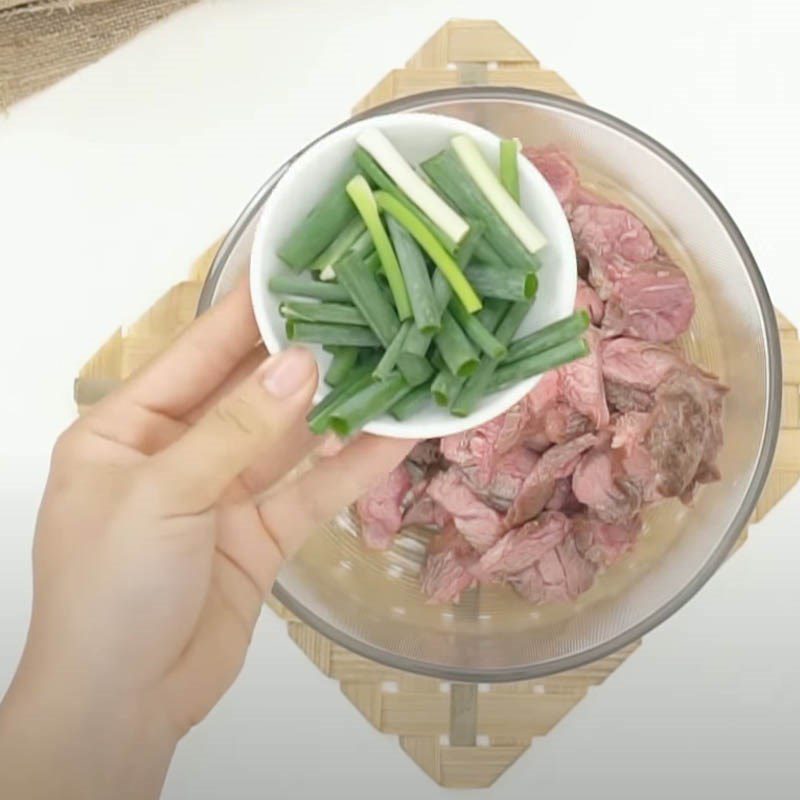 Step 2 Prepare the remaining ingredients Thai beef salad roasted rice