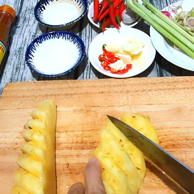 Step 2 Prepare the remaining ingredients Beef with lemongrass and pineapple