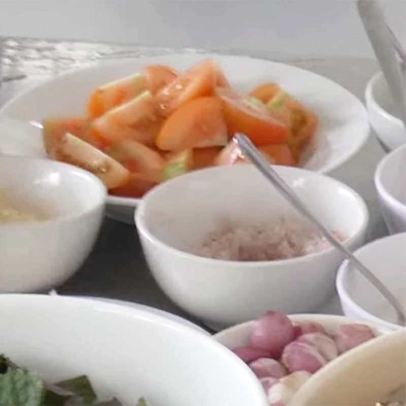 Step 2 Prepare other ingredients for sea crab hot pot with perilla
