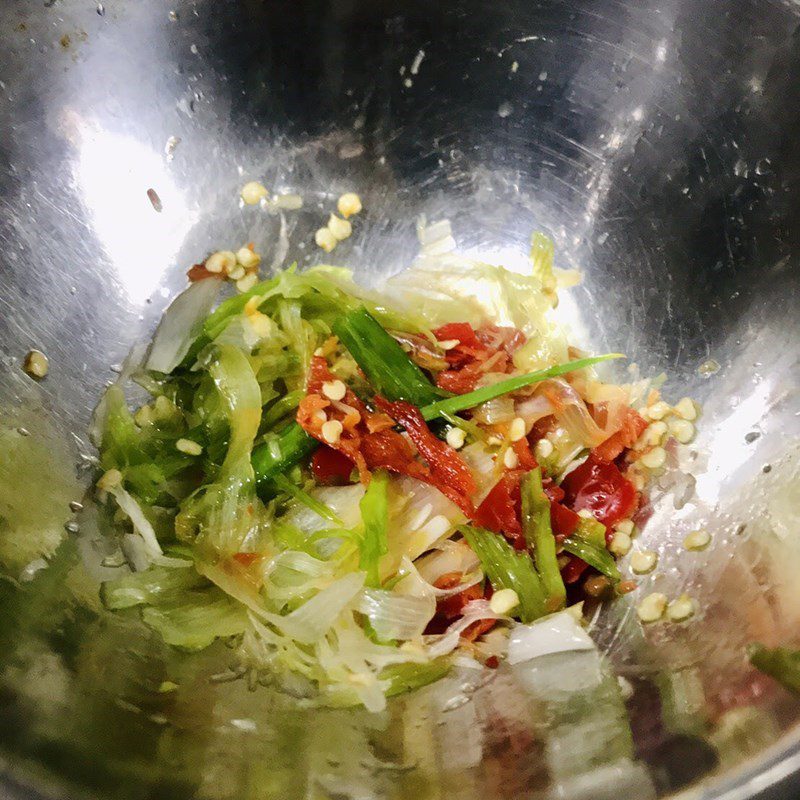 Step 2 Prepare other ingredients Sour soup with tamarind leaves and mackerel