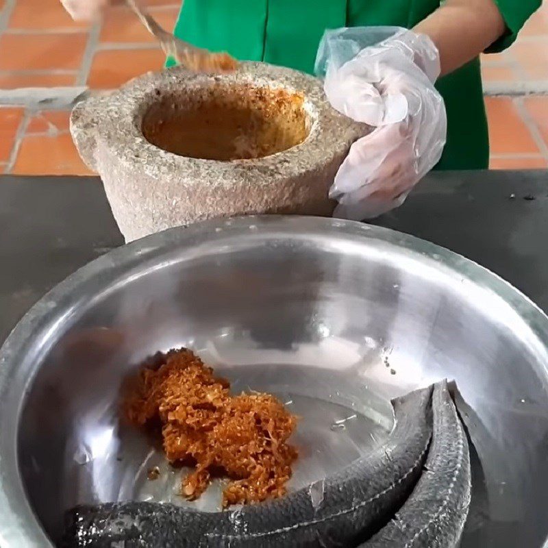 Step 2 Marinate the fish Grilled snakehead fish with galangal and lemongrass