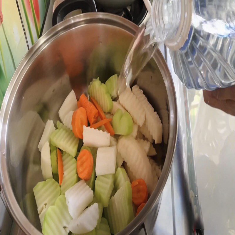 Step 2 Simmer the vegetables for Vegetarian Noodle Soup