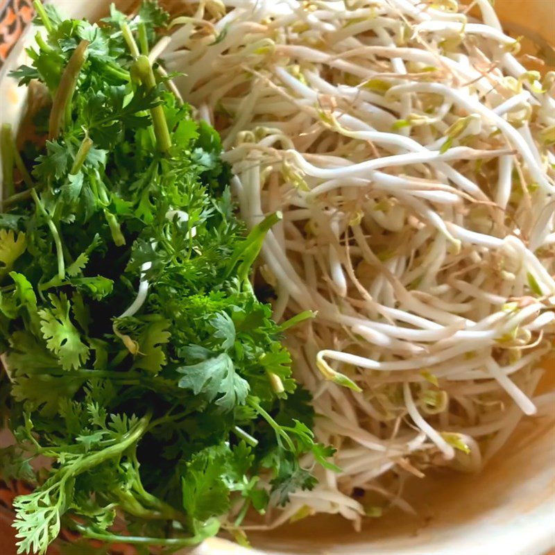 Step 2 Prepare the other ingredients Stir-fried Oysters with Bean Sprouts