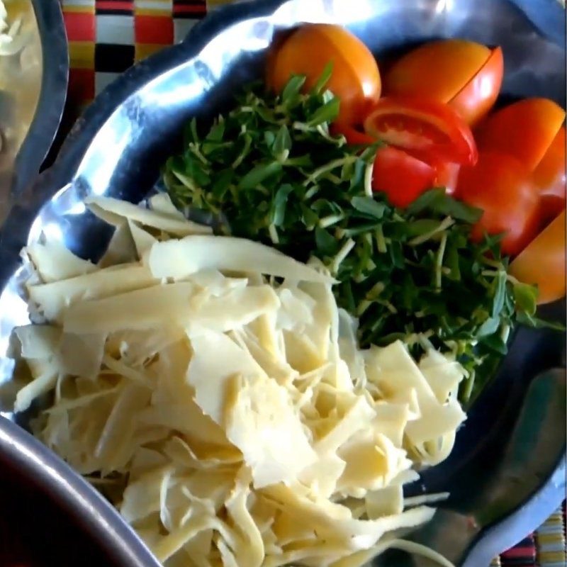 Step 2 Prepare other ingredients for Spicy Bamboo Shoot Chicken Hotpot
