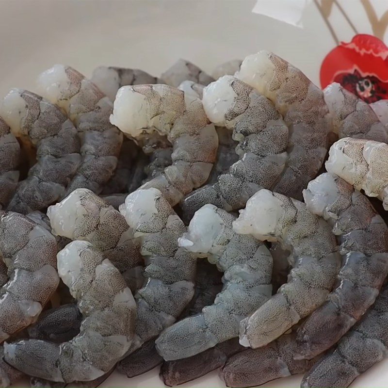 Step 2 Prepare shrimp for mini pancakes without molds