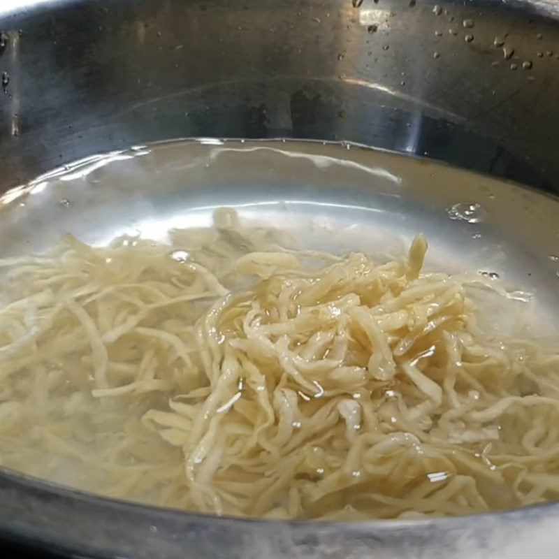 Step 1 Prepare the pickled radish for Stir-fried Pickled Radish