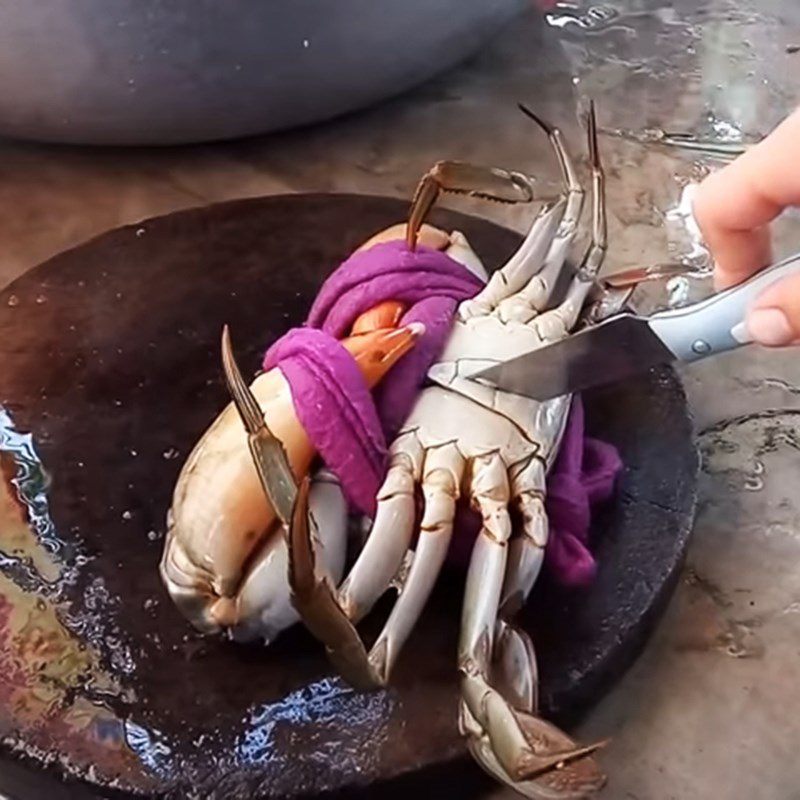 Step 1 Prepare the crab Stir-fried Soft Tofu with Crab Meat