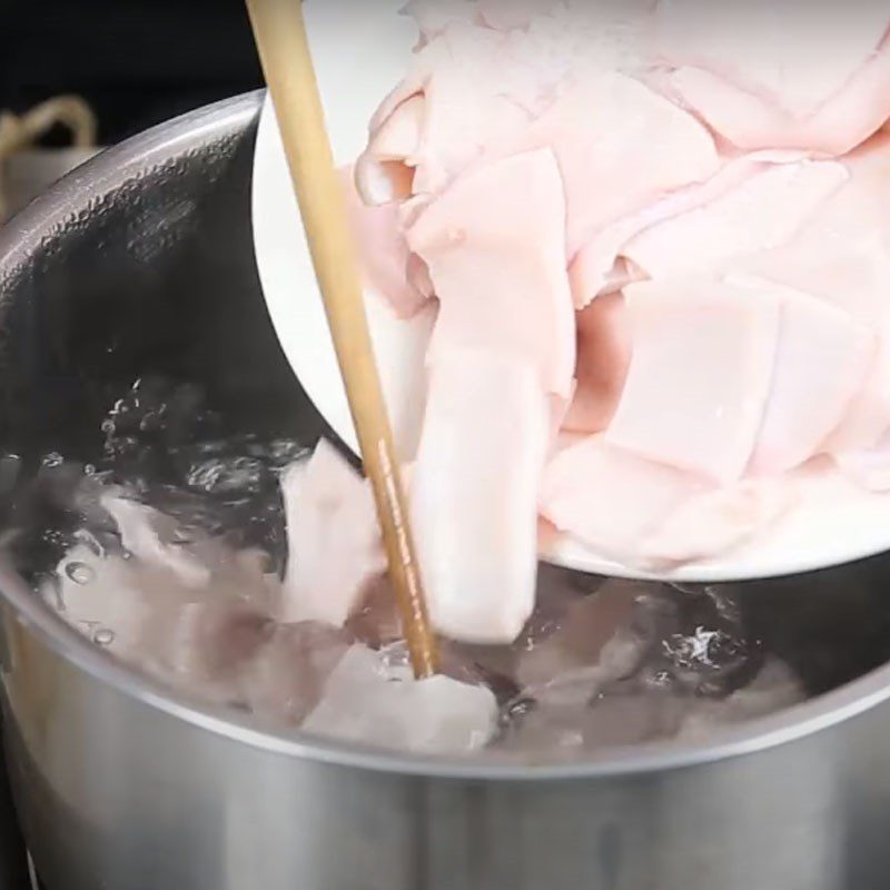 Step 1 Prepare the Pork Skin Grilled Pork Skin with Garlic