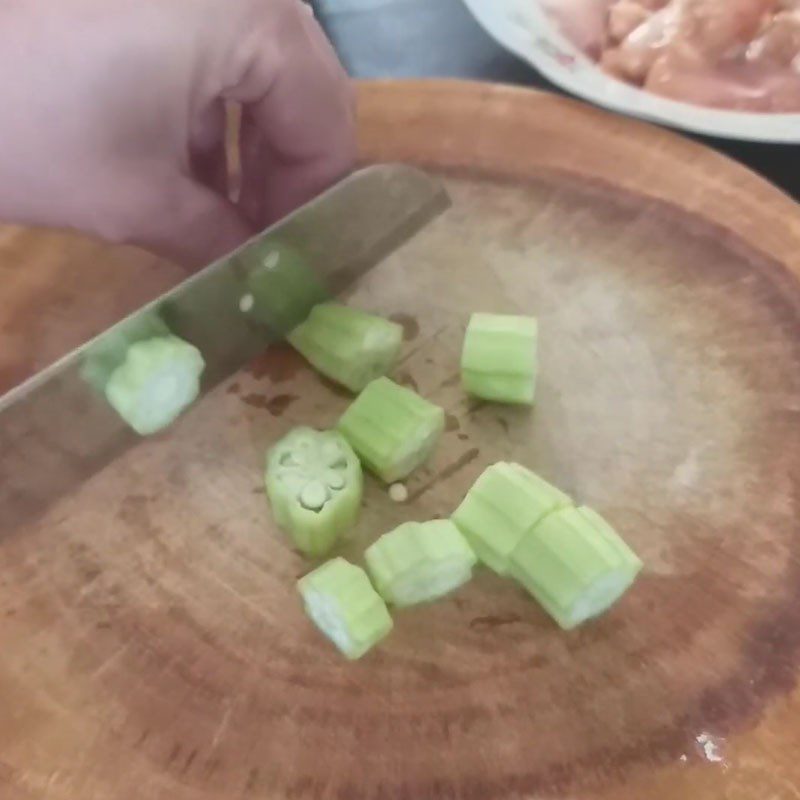 Step 2 Prepare the okra Chicken breast stir-fried with okra