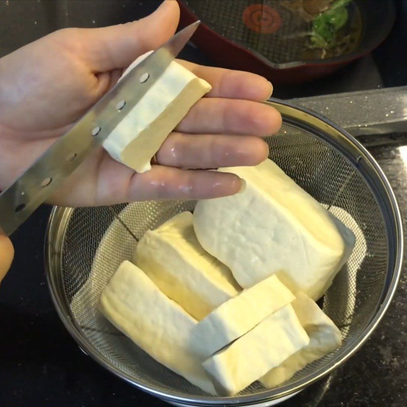 Step 1 Prepare the tofu Fried tofu using an air fryer