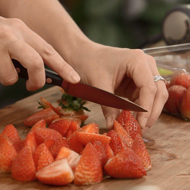 Step 1 Prepare the strawberries for Strawberry Oatmeal Porridge