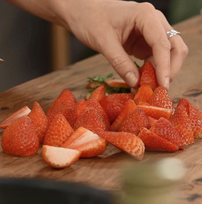 Step 1 Prepare the strawberries for Strawberry Oatmeal Porridge