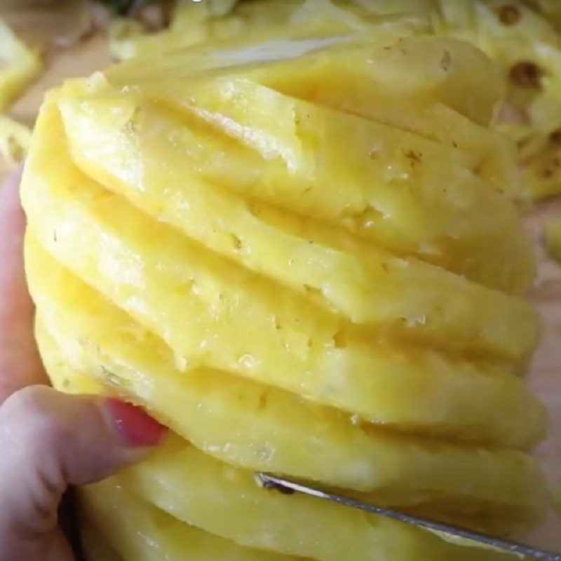 Step 1 Prepare the pineapple Grilled pineapple