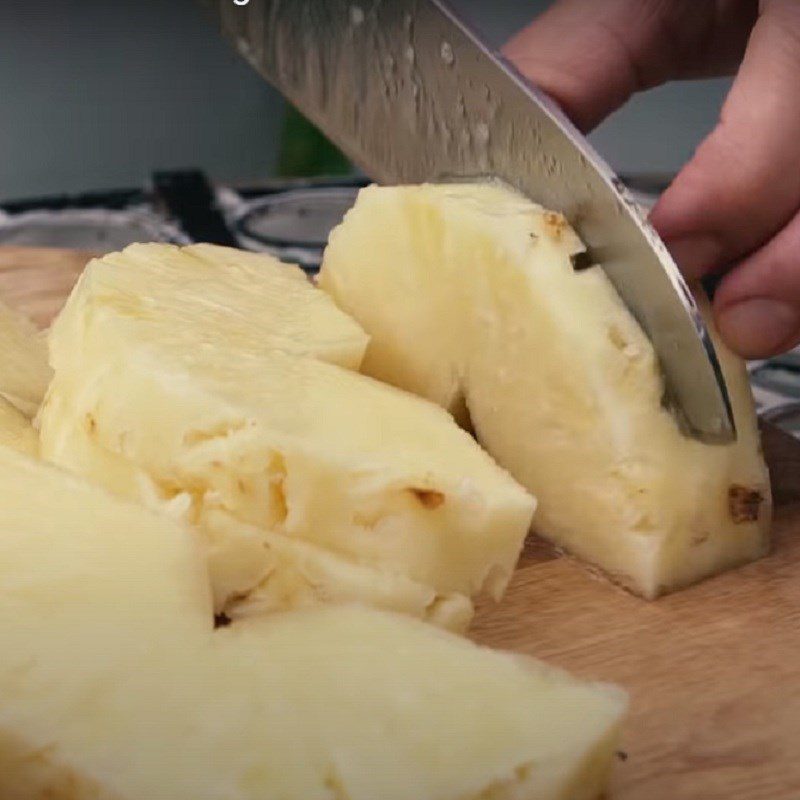 Step 1 Prepare Pineapple Fried Pineapple