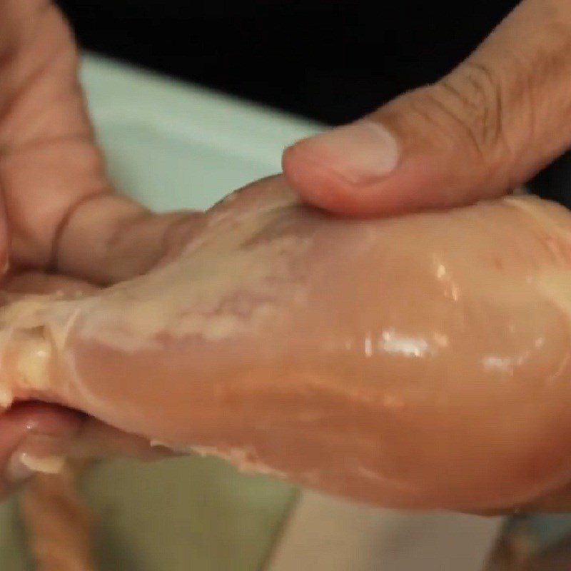 Step 1 Prepare the chicken for Chicken and Bird's Nest Porridge