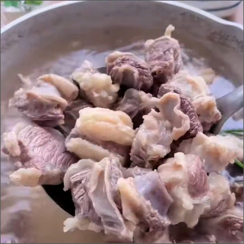 Step 1 Prepare the beef tendon Beef tendon stewed with five spices