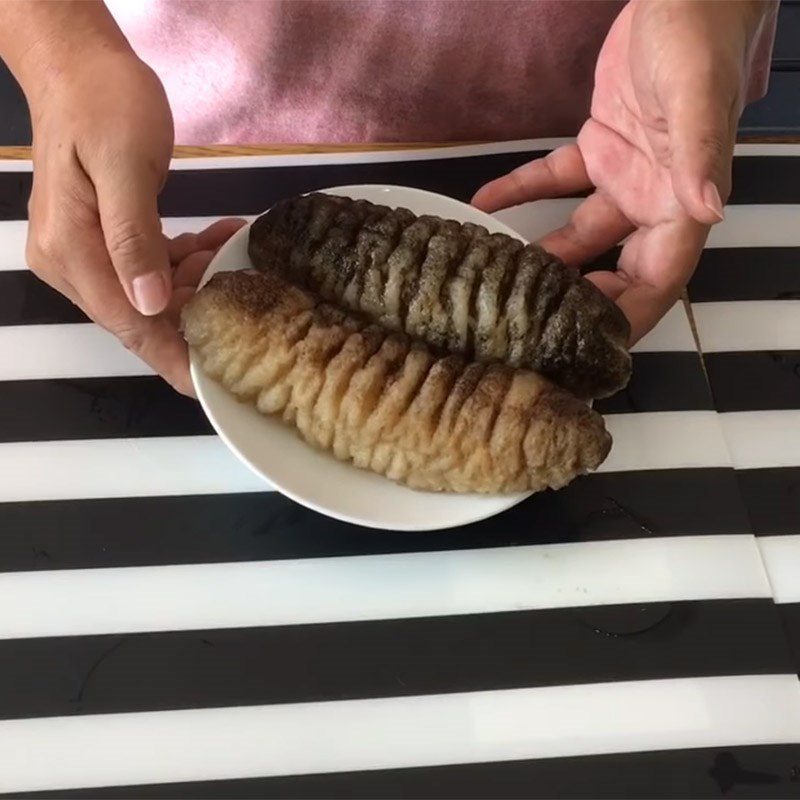 Step 2 Prepare seafood and other ingredients Abalone hot pot with chicken feet