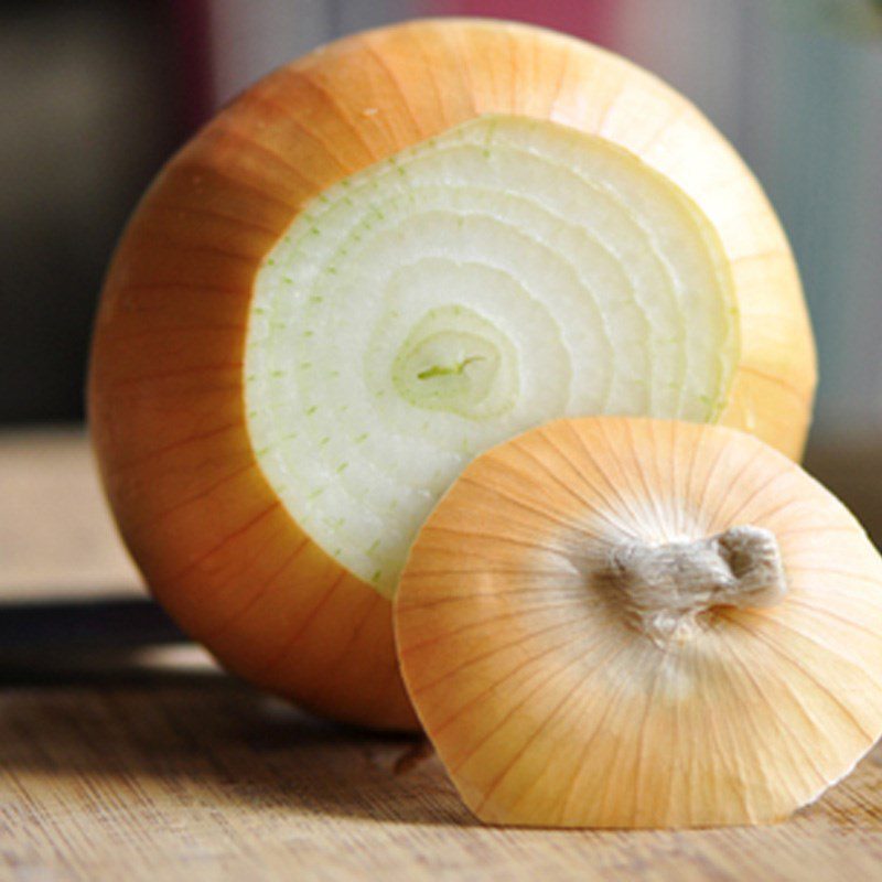 Step 1 Prepare the onion Onion soaked in honey