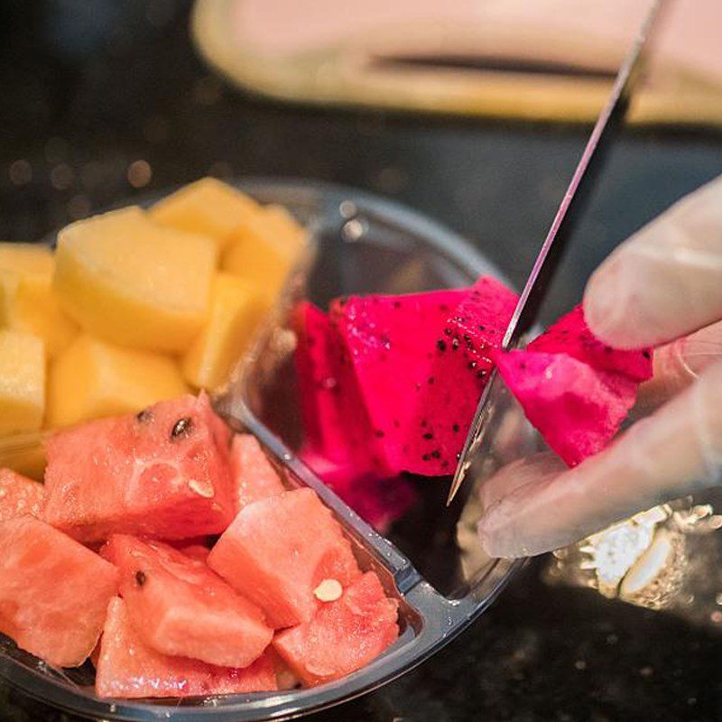 Step 1 Prepare the fruits for Fruit Caramel Pudding