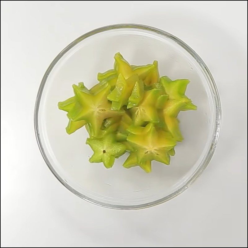 Step 1 Prepare the starfruit Salted starfruit with chili