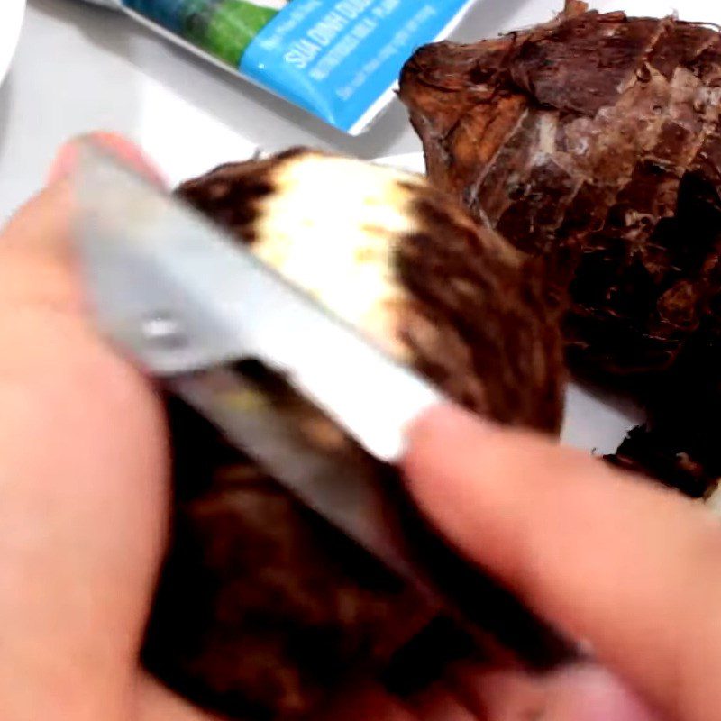 Step 1 Prepare the taro for Taro Coconut Milk
