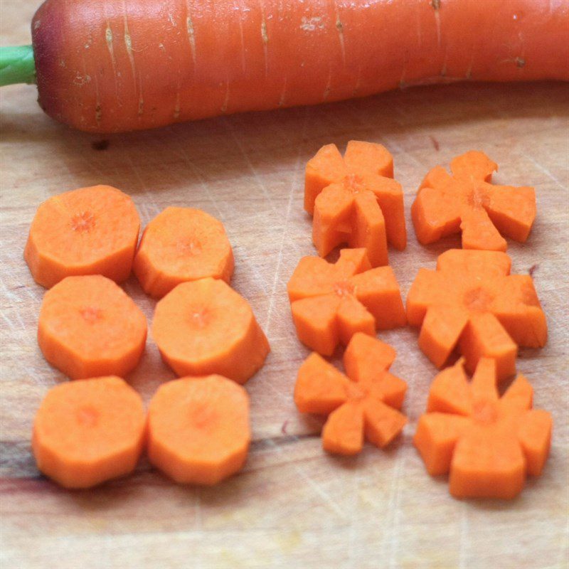 Step 2 Prepare taro and carrots for Taro soup with bones