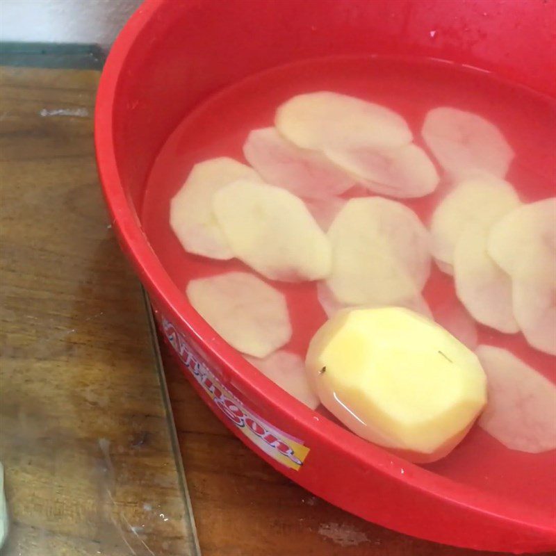 Step 1 Prepare potatoes for Potato Chips using an Air Fryer