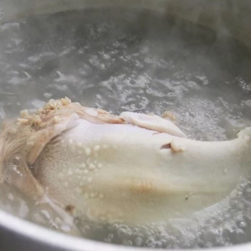 Step 2 Prepare the beef tongue Beef tongue stewed with green pepper