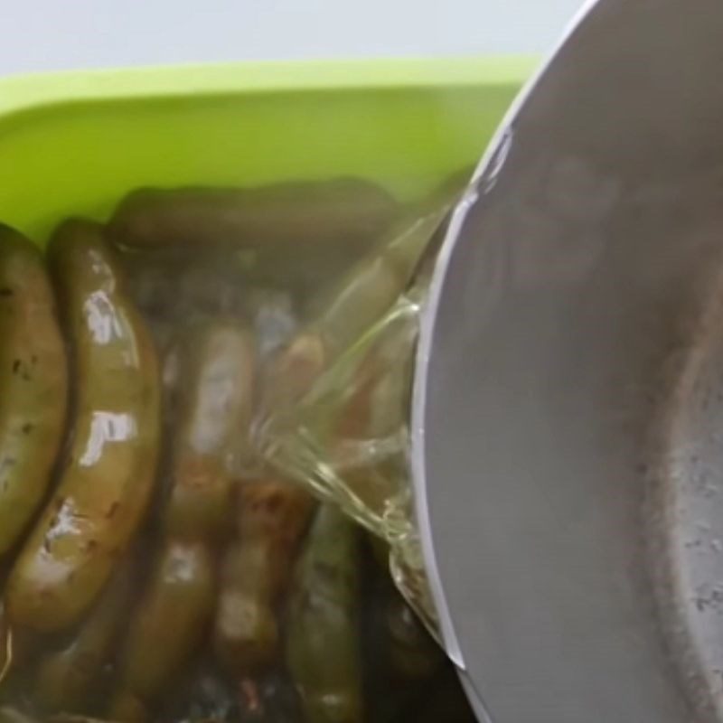 Step 1 Prepare tamarind for sweet and sour soaking