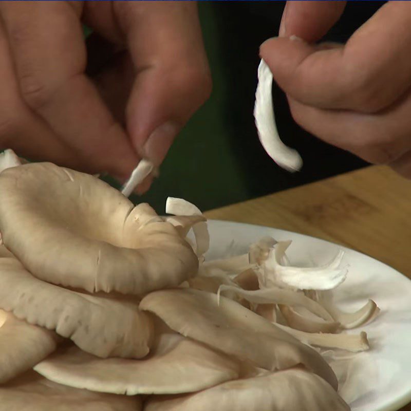 Step 1 Prepare oyster mushrooms for Vegetarian Fig Salad