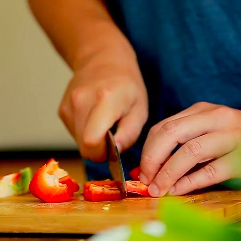 Step 1 Prepare the ingredients for Sweet and Sour Vegetarian Ribs with Bell Peppers