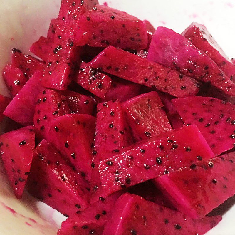 Step 1 Prepare ingredients for Watermelon and Dragon Fruit Smoothie