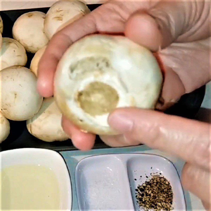 Step 1 Prepare the ingredients for Garlic Fried Abalone Mushrooms