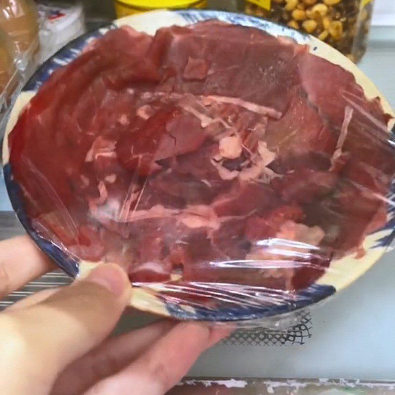 Step 1 Prepare the ingredients for Beef with Oyster Sauce (Recipe shared from TikTok Cooking with TasteVN)