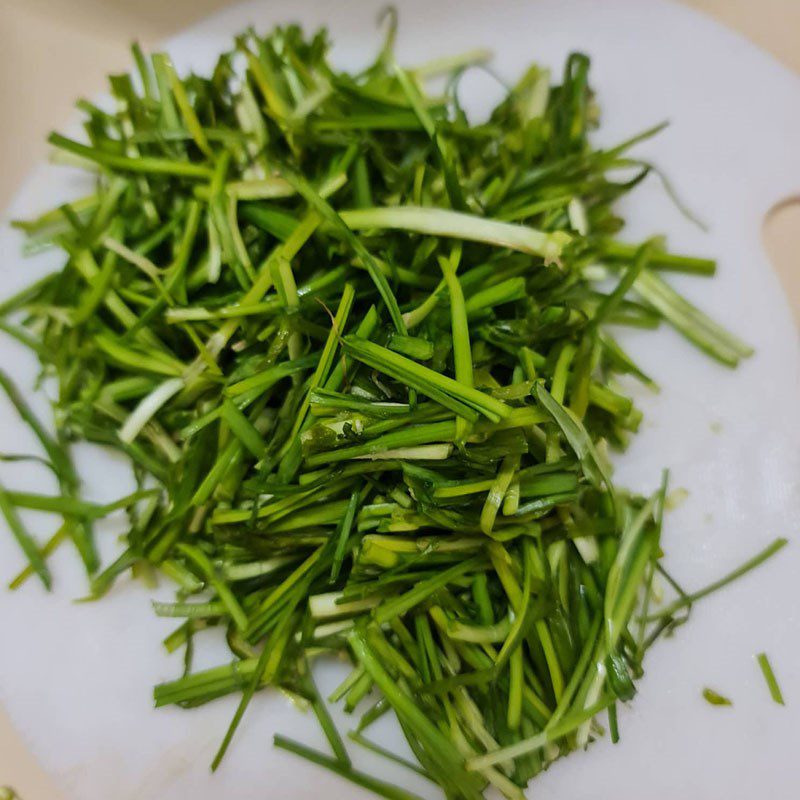 Step 1 Prepare the ingredients for Chive and minced meat tofu soup