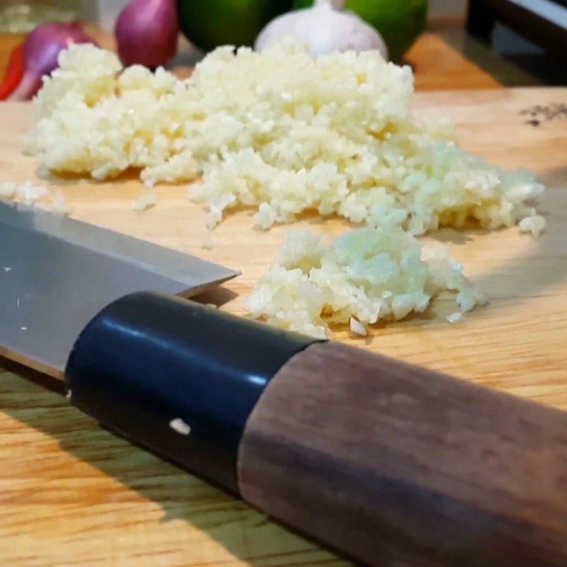 Step 1 Prepare the ingredients Dried fish with garlic