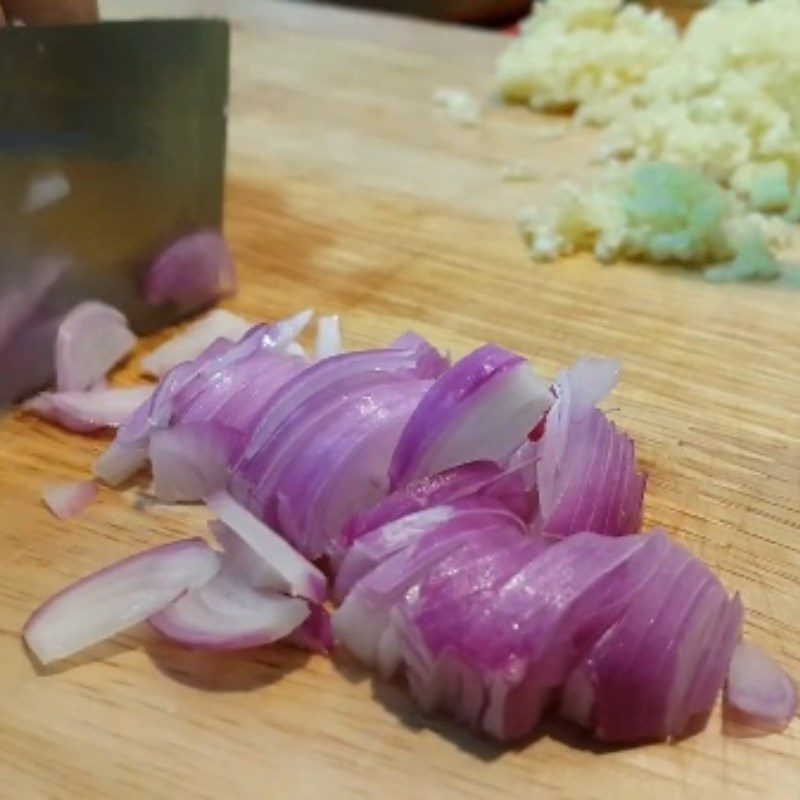 Step 1 Prepare the ingredients Dried fish with garlic