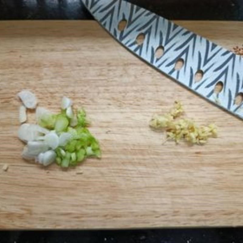 Step 1 Prepare the ingredients for Brown Rice Noodle Salad