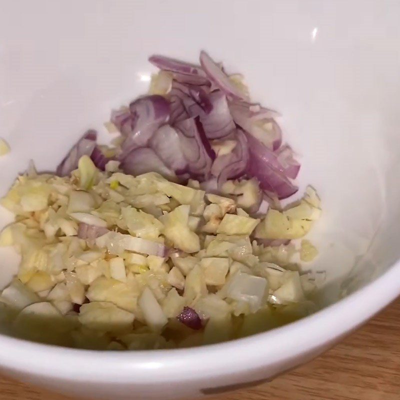 Step 1 Prepare the ingredients for Chicken cooked with white wine