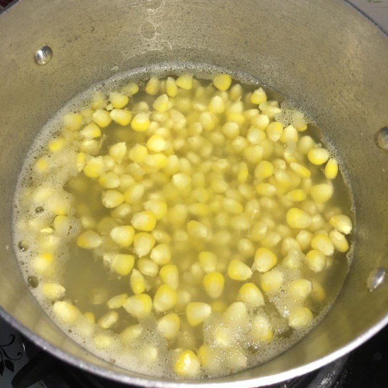 Step 1 Prepare the ingredients Corn - butter fried corn