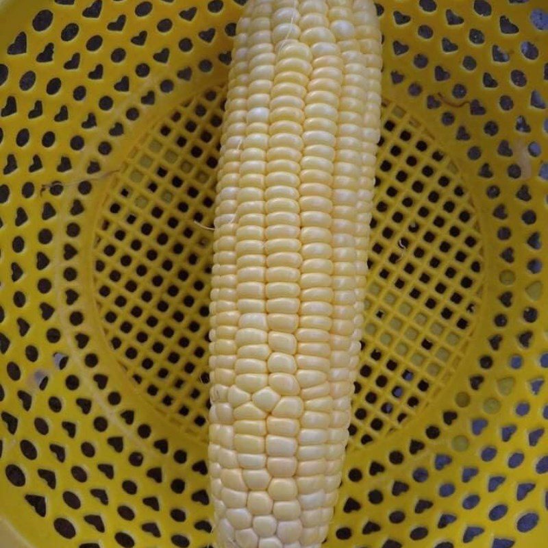 Step 1 Prepare the ingredients Corn - butter fried corn