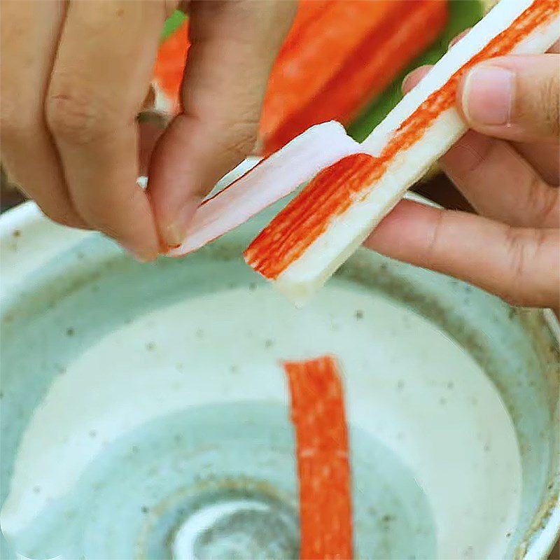 Step 1 Prepare the ingredients for Crispy Crab Sticks