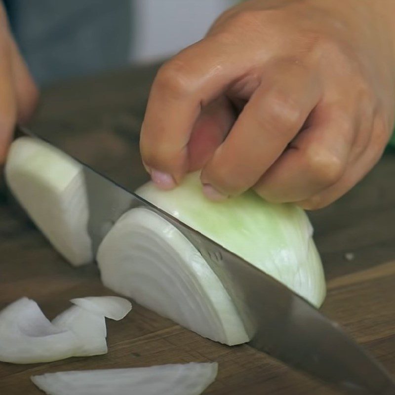 Step 1 Prepare the ingredients for Oyakodon