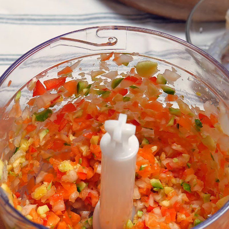 Step 1 Prepare the ingredients for Japanese-style omelet wrapped in fried rice