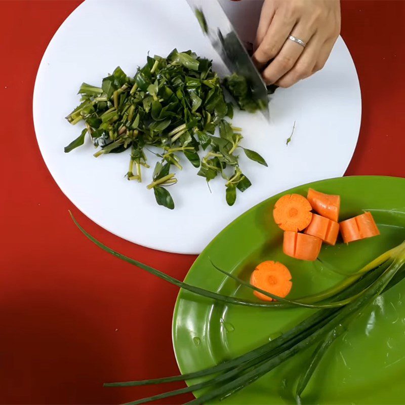 Step 1 Prepare the ingredients Duck soup with taro