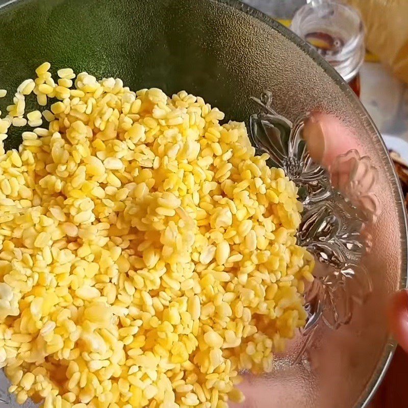 Step 1 Prepare the ingredients for Vegetarian Duck Eggs