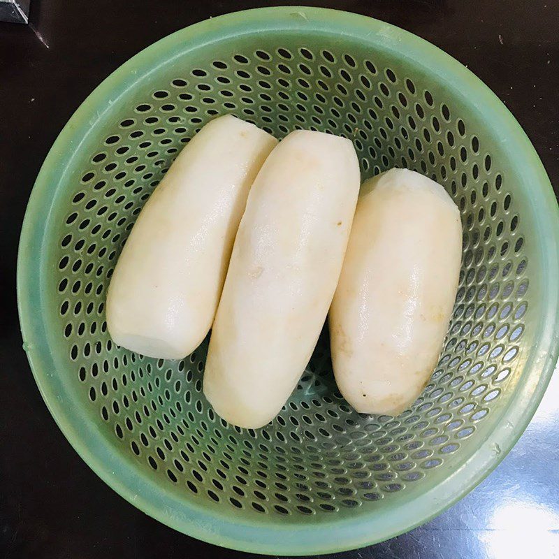 Step 1 Prepare the ingredients for pickled radish in fish sauce