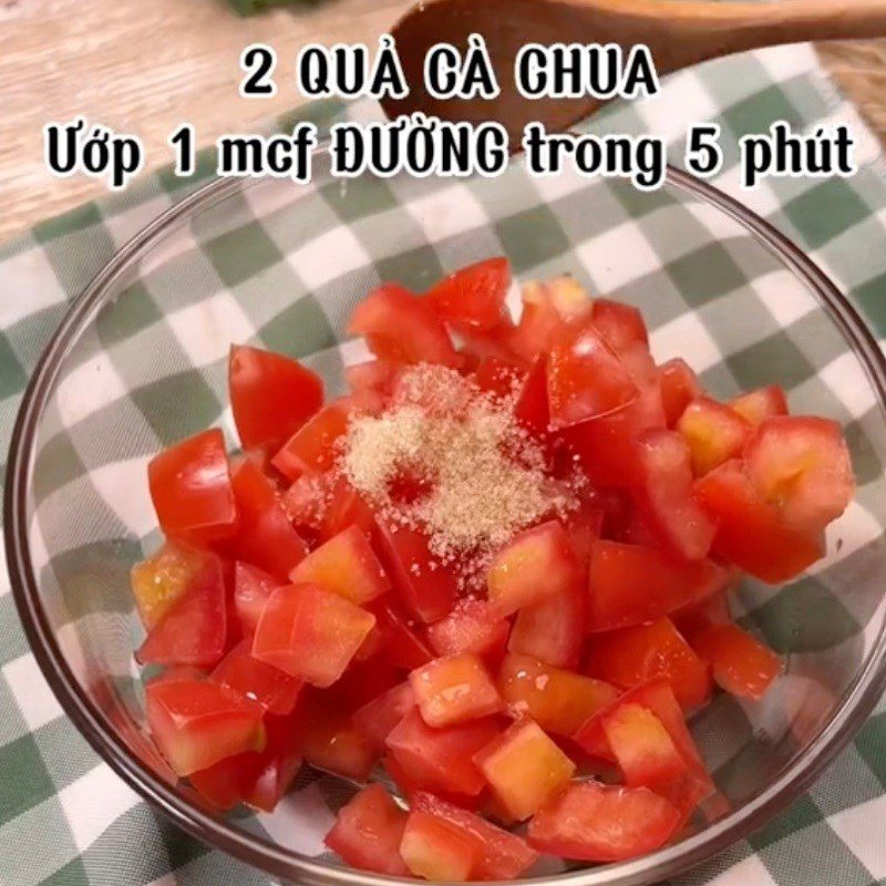 Step 1 Preparing ingredients for Eggplant with Tomato Sauce (Recipe shared by Tiktok Vegetarian Kitchen XANH)