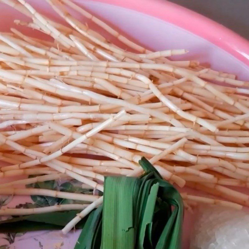 Step 1 Prepare the ingredients for Vegetarian Noodle Soup